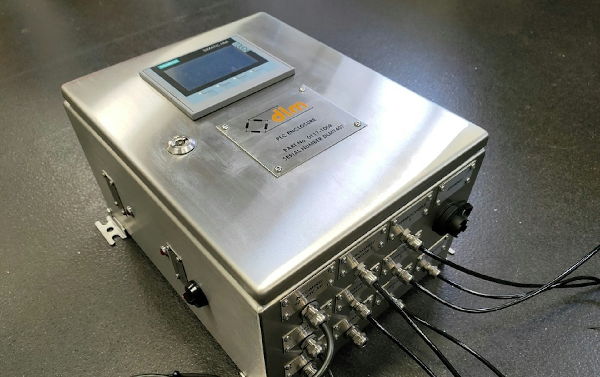 DLM custom multi-purpose data logger for subsea equipment testing