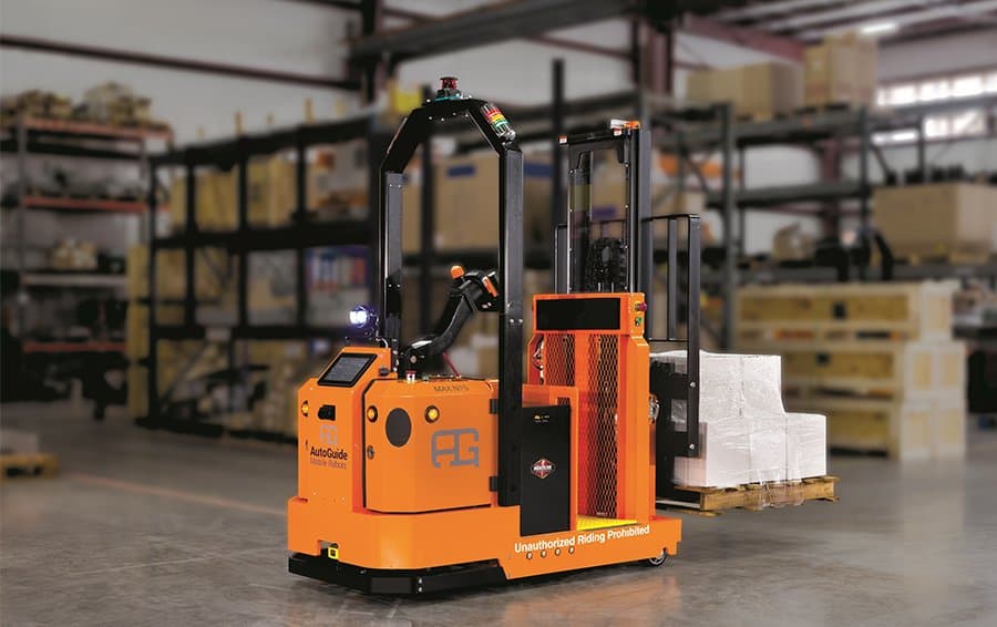 Heavy-duty AMR tugs and forklifts high payloads